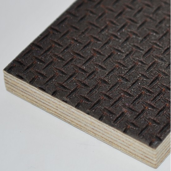 Slitskyddsplywood metsä deck Wira 120g björk 12x1525x3050mm